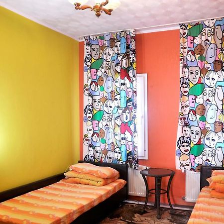 Funky Mamaliga Hostel Chisinau Exterior photo
