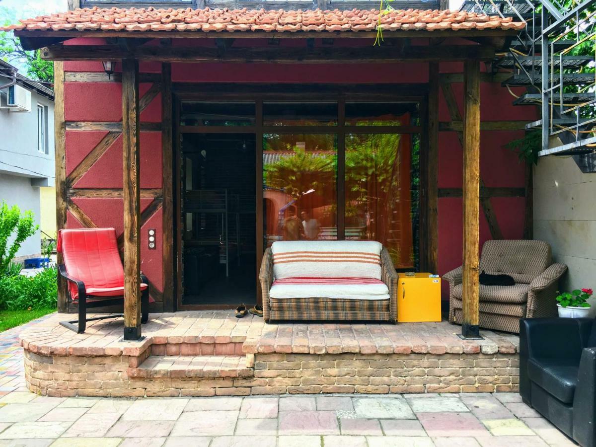 Funky Mamaliga Hostel Chisinau Exterior photo